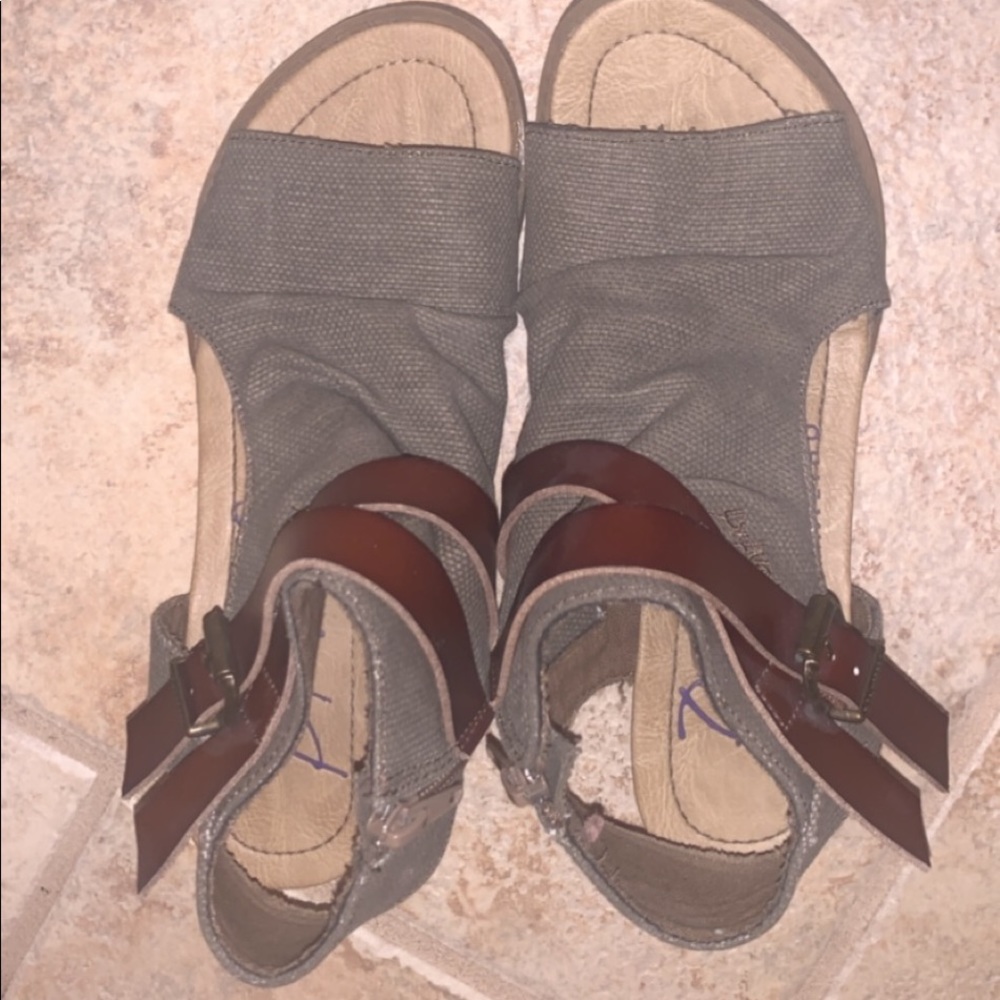 Super cute balla blowfish sandals!